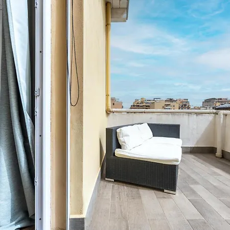 Casa Vacanze Mini Attico Apartment *